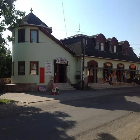 Majnar Apartmanhaz 公寓 *